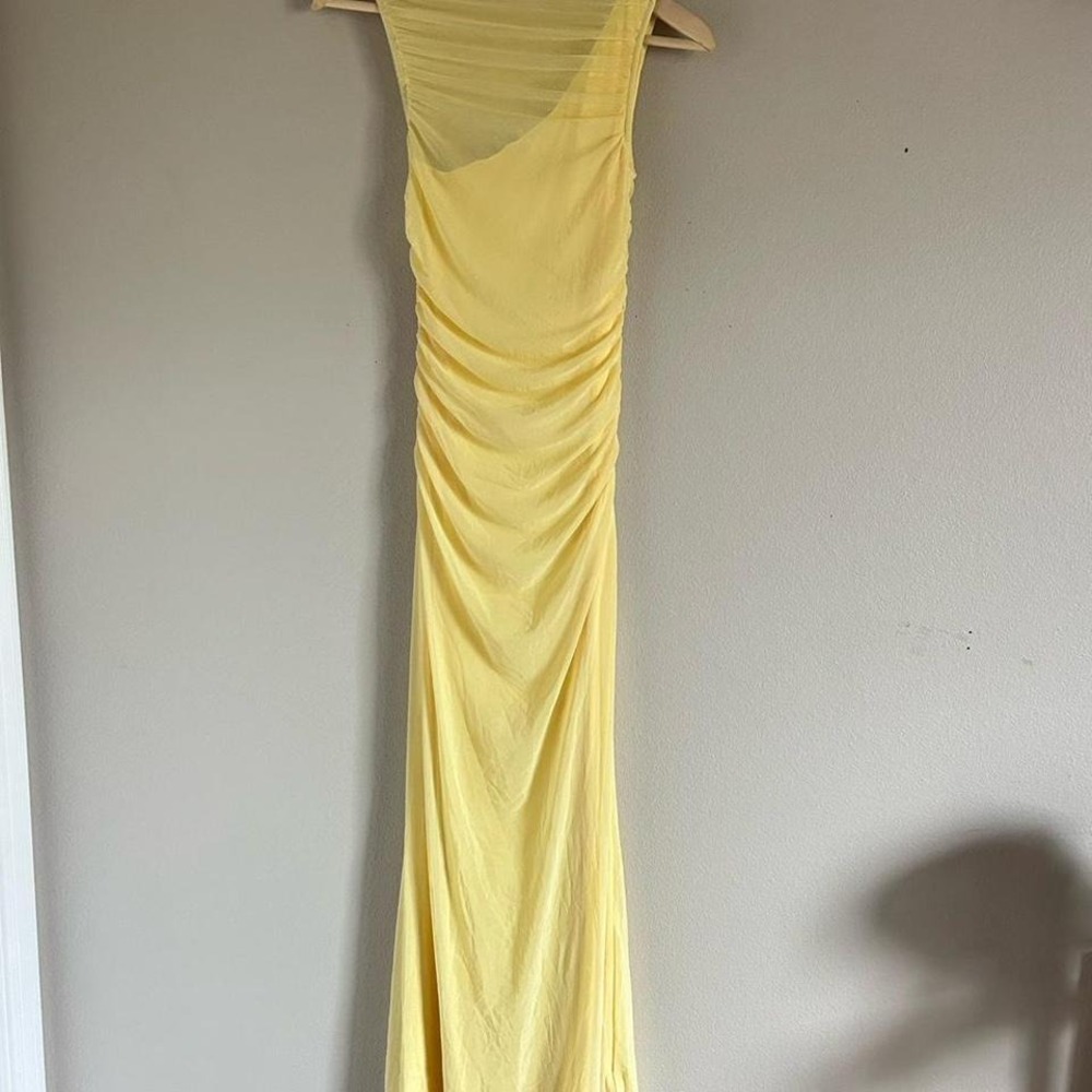 Commense Butter yellow maxi dress Size XS NWT Wedding guest - Picture 4 of 8